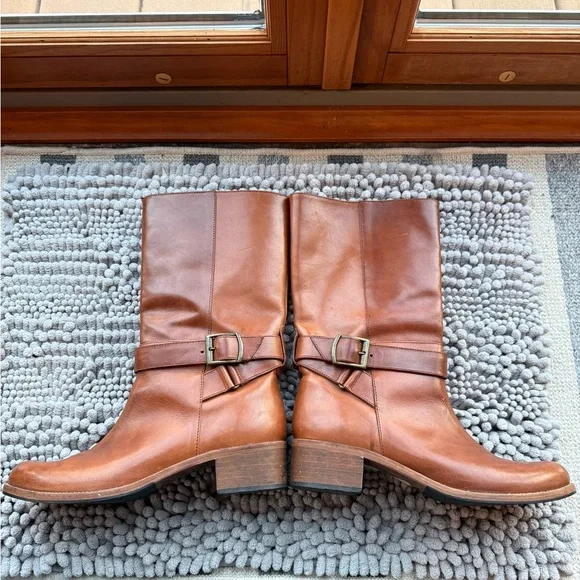 10022 shoes,Saks Fifth Ave, made in Italy, Moto style tan leather boots, EUC 39 - Picture 12 of 15